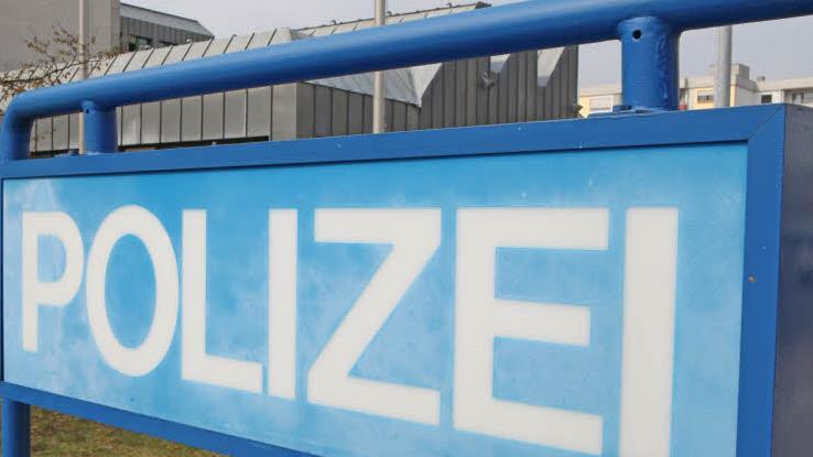 Mit einer ungewöhnlichen Form des Widerstands hatten es Polizeibeamte am Samstag in Erlangen zu tun. Symbolbild: Matthias Hoch
