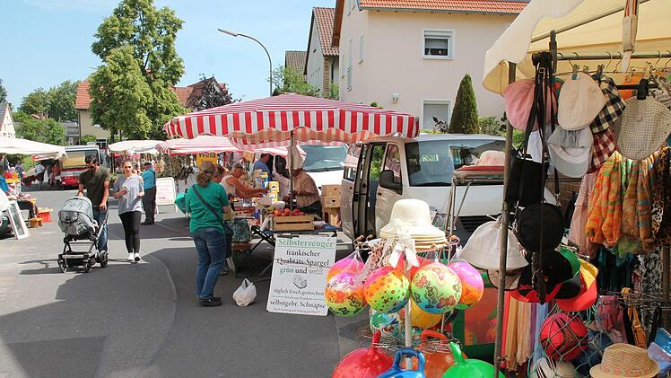 Frühjahrsmarkt und Fischerfest lockten viele Besucher nach Mitwitz. Foto: Herbert Fischer