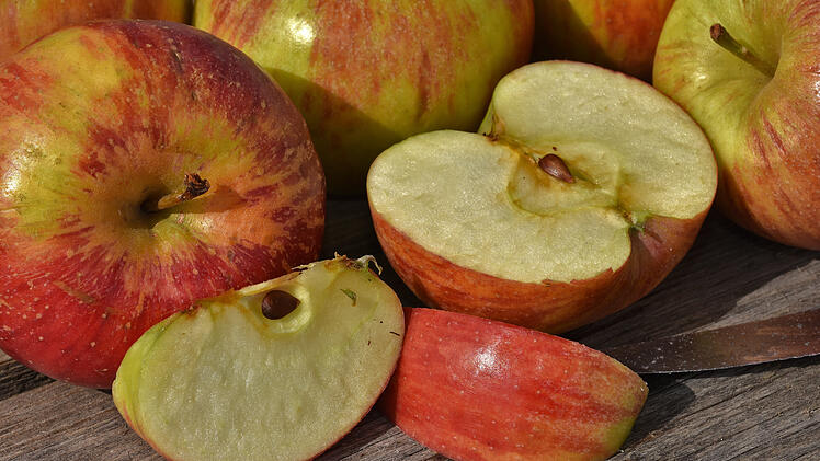 Gifitig, aber gesund: Warum die Apfelkerne mitessen solltest
