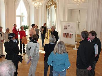 Viel Neues brachte Gästen und Einhemischen am Tag des offenen Denkmals die Führung im Weißen Saal. Fotos: Thomas Mäuser
