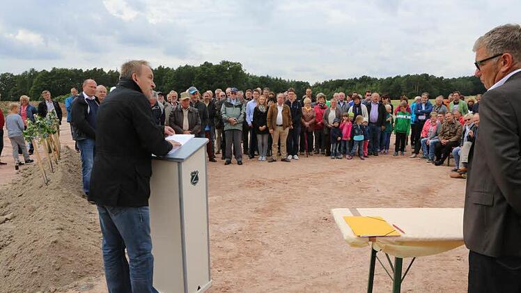 Spatenstich am Lonnerstadter Windpark. Foto: Barbara Herbst