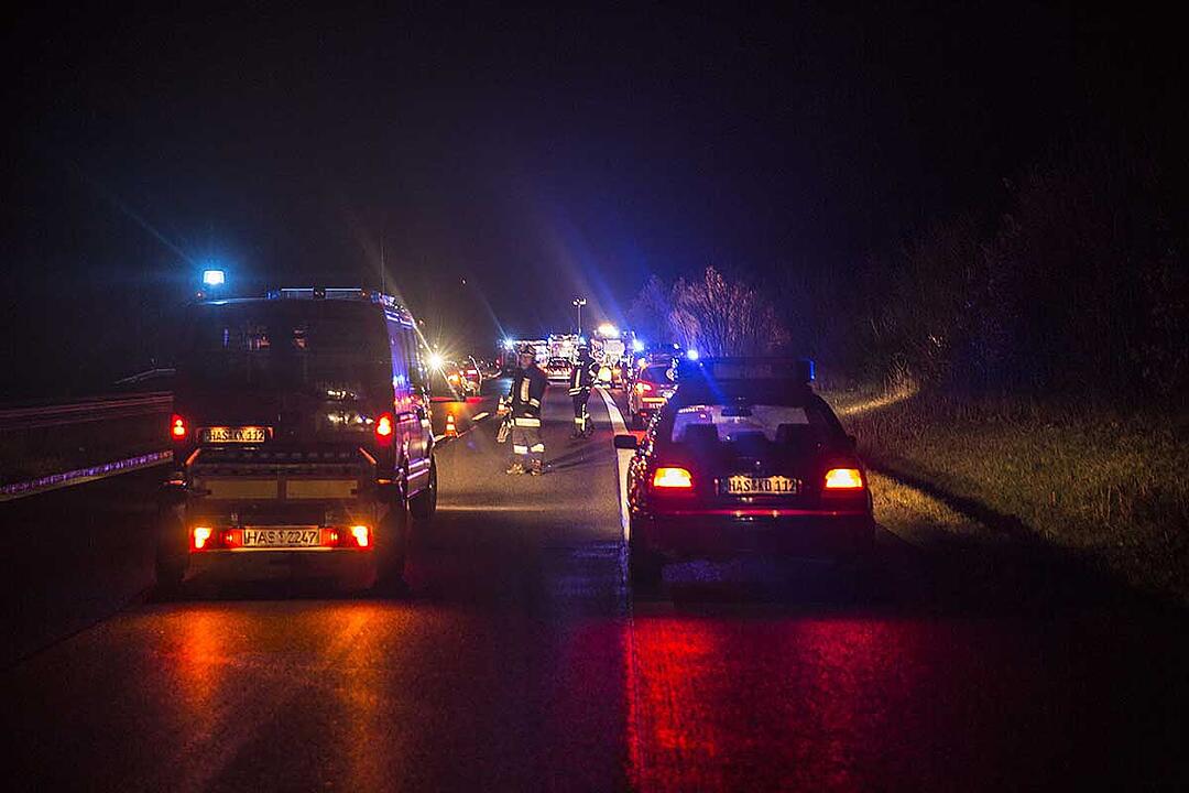 Haßfurt: Fahrer nach Unfall auf der A70 stundenlang eingeklemmt