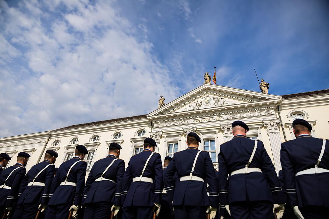 Bundespräsident Steinmeier akkreditiert neue Botschafter