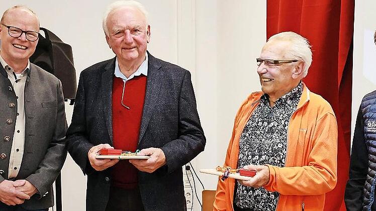 Der DAV bedankte sich bei langj&auml;hrigen Mitgliedern.