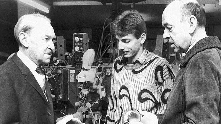 Drei Generationen Schuhfabrikanten (von links): Firmengründer Anton Landgraf mit Enkel Robert und Sohn Egon. Fotos: p
