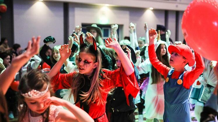 Impressionen vom Kinderfasching in der Kulmbacher StadthalleFoto: Barbara Herbst