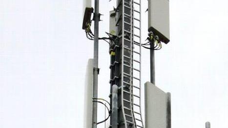 Rund 400 solcher Funkmasten stehen bereits in Bayern. Im Zuge des 5G-Ausbaus, der die Übertragungen riesiger Datenmengen anstrebt, werden viele weitere Masten hinzukommen.  Foto: FT-Archiv