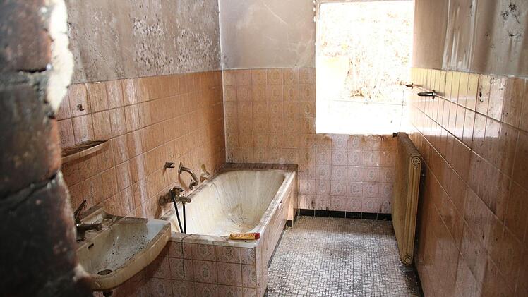 So sieht das Badezimmer nach dem Brand  aus.