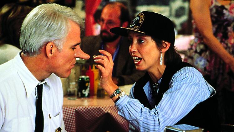 "Tote tragen keine Karos", "Zwei hinreißend verdornene Schurken", "Der Mann mit zwei Gehirnen", "Solo für 2" und "Roxanne" (Bild): Kaum ein Komiker wurde in den 80er-Jahren  so geschätzt wie Steve Martin.