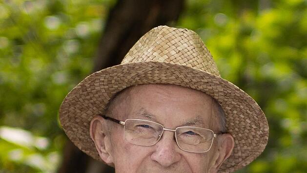 Johannes Friedrich widmete sich im Ruhestand dem k&uuml;nstlerischen Schaffen, der Natur und seinem Gartenparadies. Foto: privat