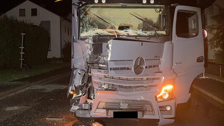 Lichtenfels: Mehr als 110.000 Euro Schaden bei Auffahrunfall