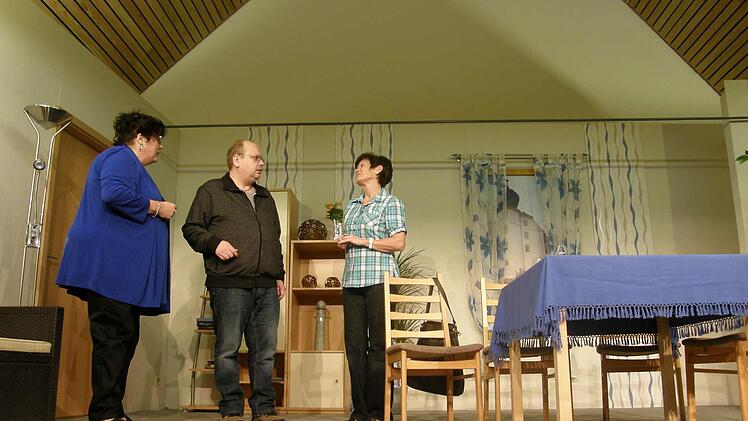 Aufführung der Thundorfer Theatergruppe.Foto: Philipp Bauernschubert