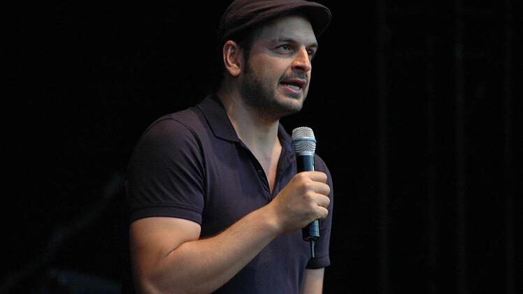 Kaya Yanar in Bad Brückenau  Foto: Sebastian Schmitt-Mathea