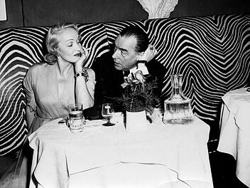 Marlene Dietrich und Erich Maria Remarque im Exil: Die Begegnung mit ihr verarbeitete der Schriftsteller in seinem Welterfolg "Arc de Triomphe" von 1945.