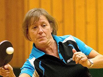 Margit Bayer von der TS Kronach blieb  beim 8:2-Sieg gegen den TSV Steinberg unbesiegt. Foto: Heinrich Weiß