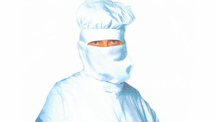 Ein Reinraumoveral muss sowohl Partikelrückhaltefähigkeit als auch Atmungsaktivität garantieren.  Foto: pro clean