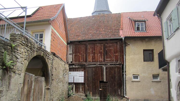 Scheune Heimatspielhaus: Zur Zeit dient sie als Lager, nach der Sanierung kann ein Veranstaltungsraum daraus entstehen.  Foto: Hartmut Hessel