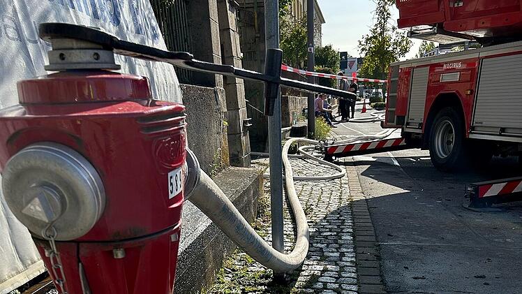 Brand in Lichtenfels - Explosion gefährdet Feuerwehrleute