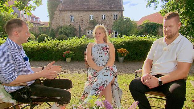 Pferdewirtin Insa erlebt einen Schock nach ihren Einzeldates.