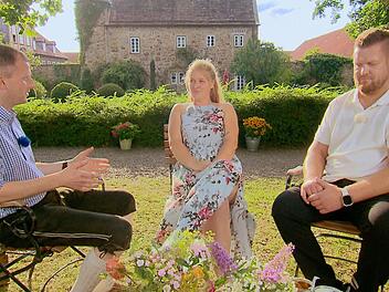 Pferdewirtin Insa erlebt einen Schock nach ihren Einzeldates.