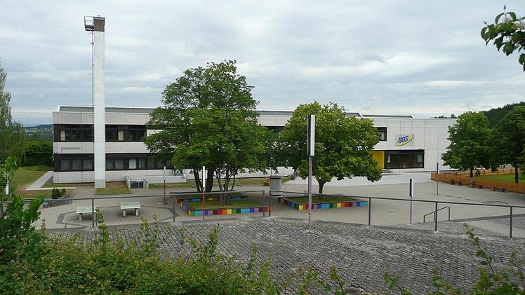 Die Heinrich-Faber-Musikschule befindet sich im Gebäude der Lichtenfelser Herzog-Otto-Mittelschule. Foto: Popp