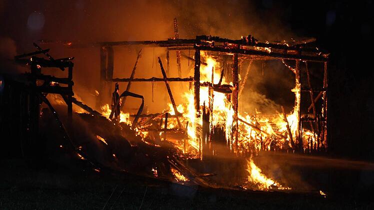 Diese Scheune in Fichtelhof war nicht mehr zu retten. Fotos: Katrin Geyer