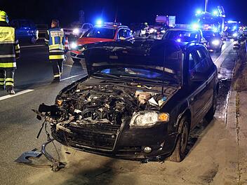 Bei einem Verkehrsunfall auf der A9 am Freitagabend (11.10.2019) wurden f&uuml;nf Menschen verletzt. Foto: News5/Fricke