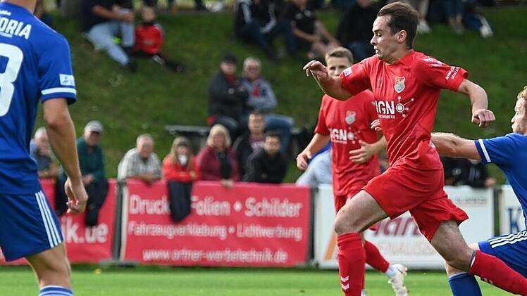 Nicht aufzuhalten war der TSV Aubstadt um Torschützen Marcel Volkmuth (Bild) im Spiel gegen Aschaffenburg. Foto: Anand Anders