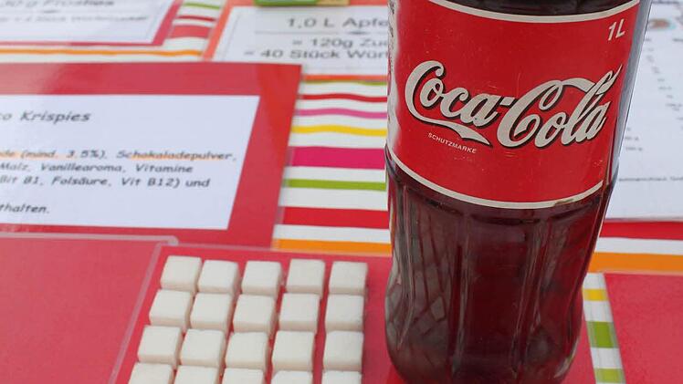 So viel Zucker in so wenig Nahrung: am Info-Stand zu Diabetes wurde Aufklärung plastisch und drastisch anschaulich.