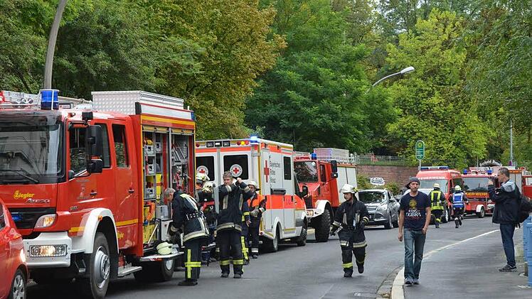 Dramatische Szenen bei der Großübung am Samstag im Haus Kreuzberg der Kurklinik "Am Kurpark" in Bad Kissingen.  Foto: Rauch