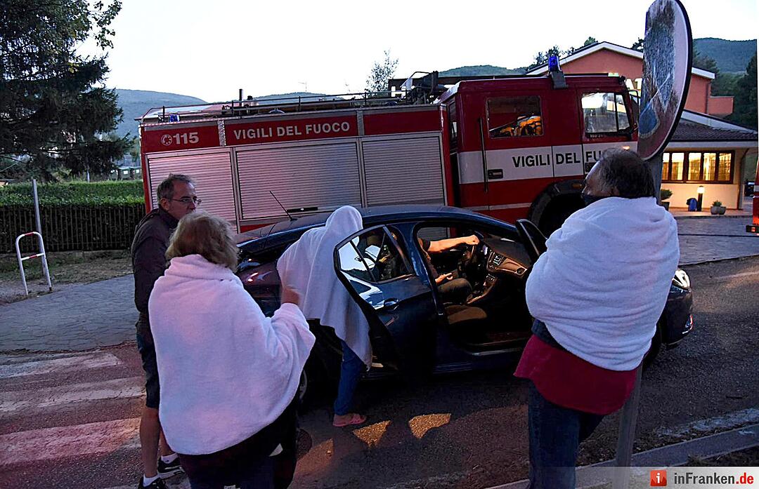 Schweres Erdbeben erschüttert Zentralitalien