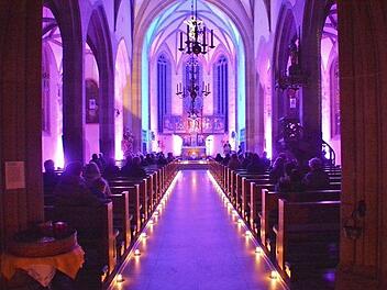 Die Stadtpfarrkirche Bad Königshofen wird auch in diesem Jahr bei der "Nacht der offenen Kirchen" wieder in ein besonderes Licht getaucht.  Foto: Friedrich