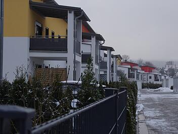 Der Ziegelwinkel diente als positives, aber zugleich auch als negatives Beispiel für die Baupolitik in Kronach. Einerseits seien dort innerstädtisch gute Bauflächen erschlossen worden, andererseits habe es teilweise lange Diskussionen um Details gegeben, hieß es im Rat. Marco Meißner