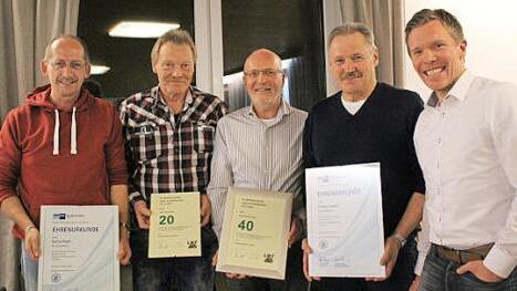 Ehrungen beim Logistiker Murrmann; im Bild (von links) Stefan Rödel, Dieter Knarr, Bernhard Murrmann, Thomas Hopfer und Gerhard Souza Murrmann  Foto: privat