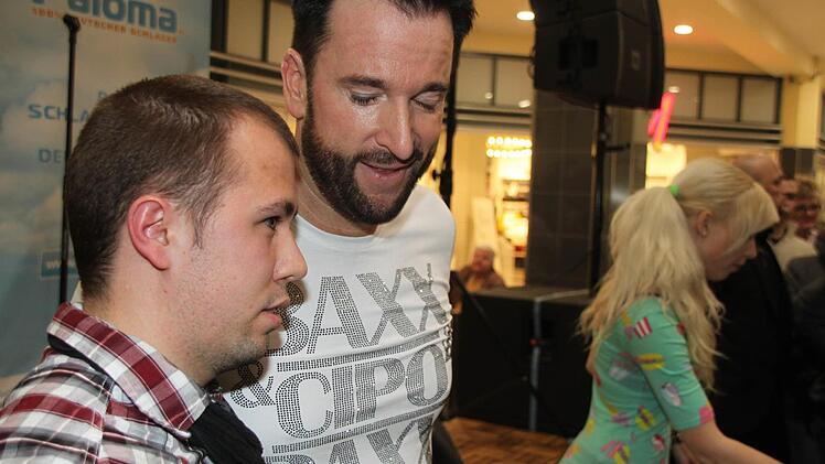 Michael Wendler und seine Fans. Foto: Jürgen Gärtner