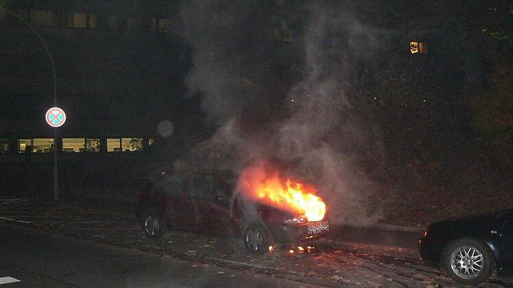 Ohne erkennbaren Grund fängt der Fiesta-Motor Feuer.