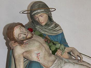 Die Pietá in der kleinen Kapelle soll aufgefrischt werden. Foto: Sonja Adam