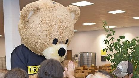 Fr&auml;nki schickte die Kinder auf eine Reise "rund um den Globus".