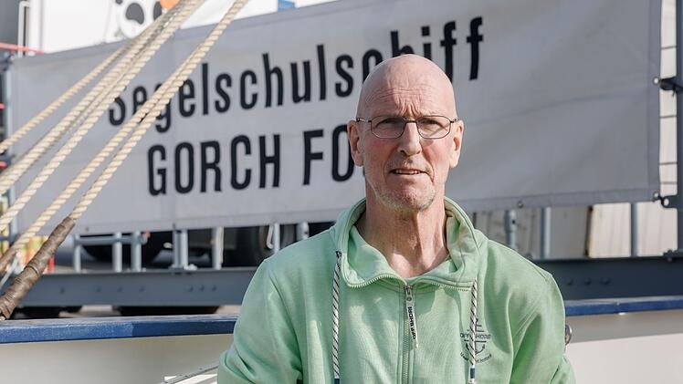 Verabschiedung vom Chef-Stewart der "Gorch Fock"