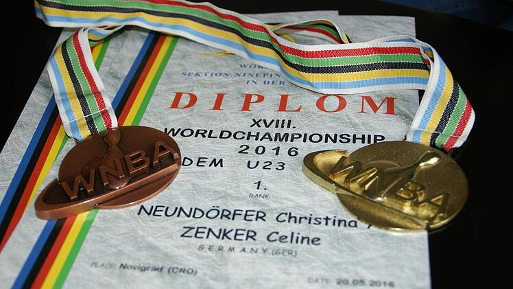 Gold im Tandem und Bronze mit der U23-Mannschaft holte Christina Neundörfer bei der Kegel-Weltmeisterschaft in Kroatien.
