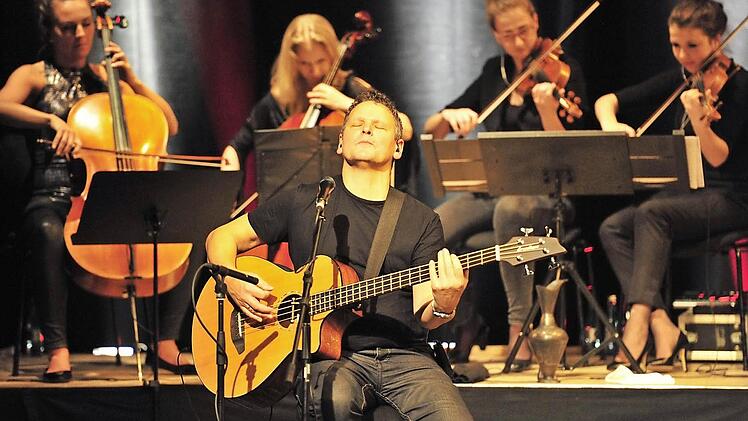 Ihre Vorbilder kleidet die Band "Echoes" gern in klassische Töne. Foto: PR