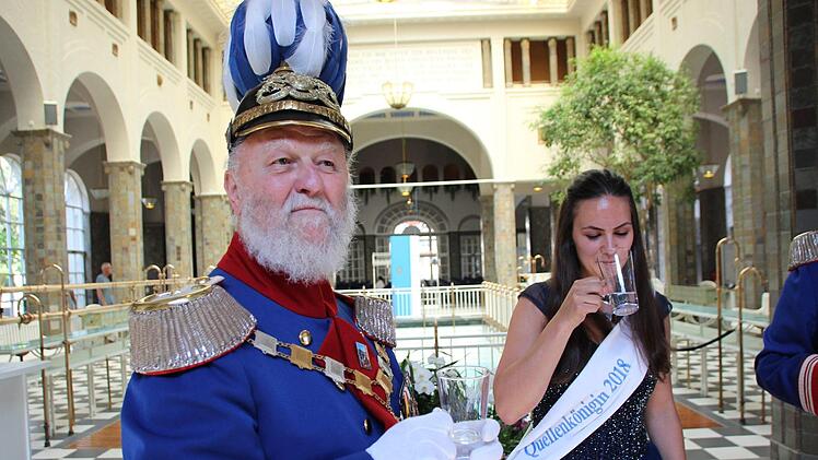 Blindverkostung mit Bad Kissinger Heilwassern. Foto: Benedikt Borst