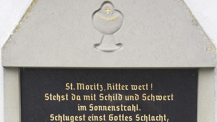 Die Gedenktafel zum 90. Geburtstag von Georg Kanzler an der Rückseite der MoritzkapelleArchiv