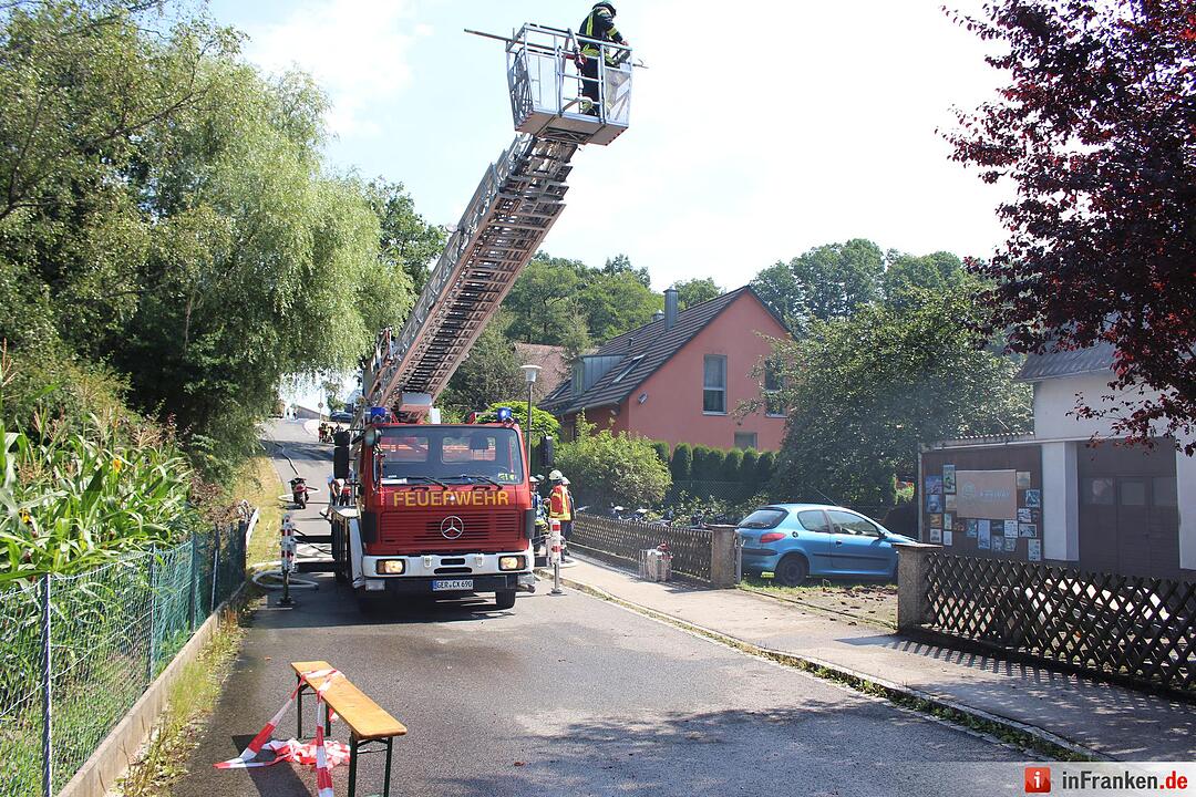 Garage in Burgthann brennt ab