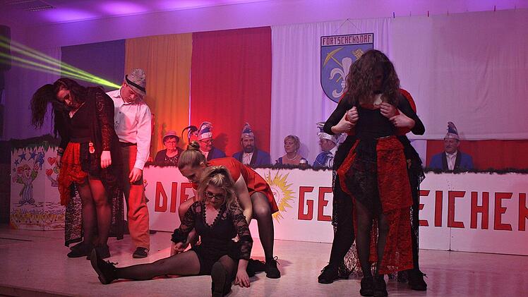 In Förtschendorf waren die Narren los. Foto: Maria Löffler