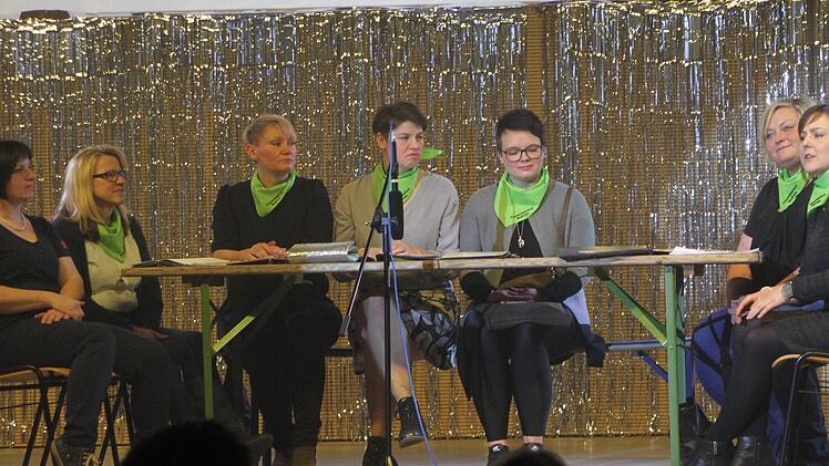 Der "Frauen-Stammtisch" bei seinen Geschichten.