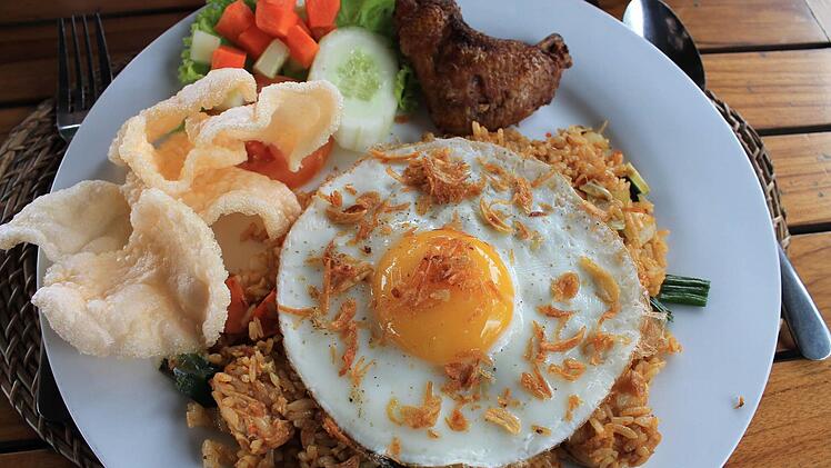 Ein Frühstück wie gemalt für Marcus Müller; mit kreisrundem Spiegelei.