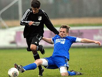 ASV Weisendorf - FSV Großenseebach: Die Hausherren können nach dem Derbysieg fast schon den Klassenerhalt feiern. Einmal hat der ASV im Jahr 2014 sogar noch Gelegenheit zu punkten.  Foto: herzopress