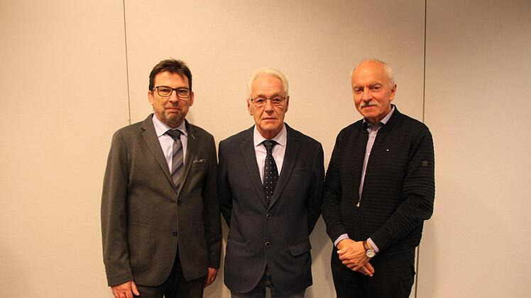 Der neu gewählte Aufsichtsrat: Eberhard Koch (v.l.), Werner Walter, Günter Schneider. Es fehlt: Michael Garhamer. Foto: Julia Raab
