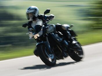 Erneut beschwerten sich die Mottener über Motorradlärm in ihrem Ort.  Bei Bikern ist die Strecke beliebt.Symbolfoto: Patrick Seeger/dpa